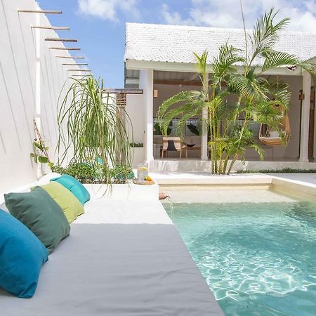 Villa Azcoyen - 3Br Villa In Canggu 외부 사진
